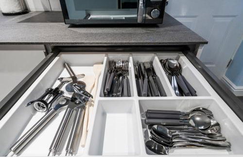 Progressive House 5 Bedrooms Inc Study with Sofabed, Garden, Smart TV in Every Bedroom FREE Parking - Foto 44