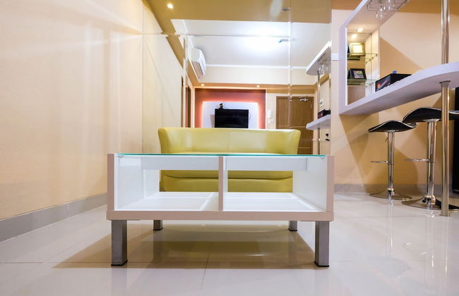 Bright and Stylish 1BR The Oasis Apartment Cikarang - Foto 9
