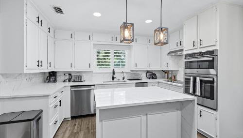 5BD Modern Farmhouse Retreat Sleeps 12 - Foto 4