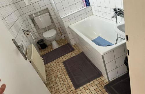 Ruhige freistehender Bungalow mit Parkplatz - Foto 17