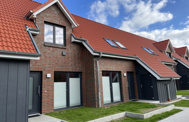 3 bedroom House in Wurster Nordseeküste with garden - Photo 1