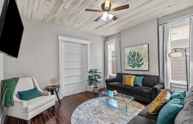 Cozy Shaw Sanctuary | JZ Vacation Rentals - Photo 1