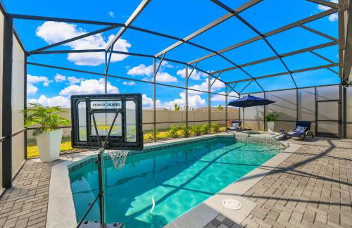 New 10-bedroom Luxury Retreat, Private Pool and Spa, Near Disney and Orlando - Foto 1