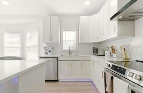 NEW! Gated, Secure, Modern, Beauriful 6 bdr, 4 bth, Near Everything - Foto 19