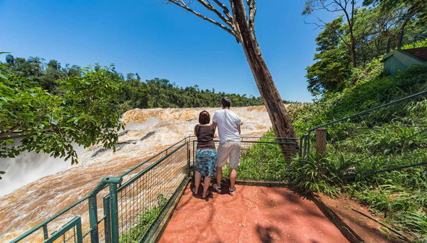 Excursión a Ciudad del Este - Foto 5, Disfrutando del caudal del río Monday