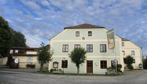 Brauereigasthof Zur Post - Photo 1