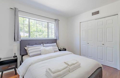 Cozy Home with Pool and Jacuzzi Minutes from Universal Studios - Foto 25