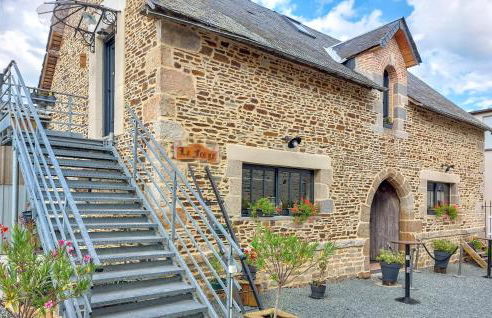 Lovely Apartment In Neuilly Le Vendin - Photo 1