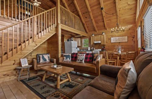 Escape to the Smokies- Pool, hot tub, cozy cabin, Pigeon Forge - Foto 3