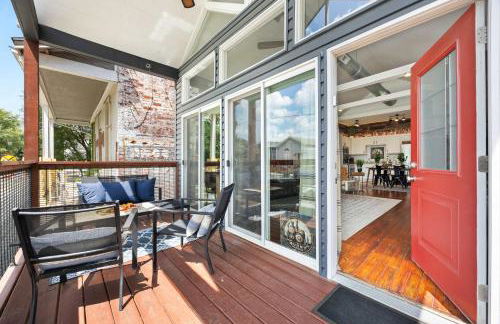 Classic Louisville Home with Contemporary Upgrades - Foto 9