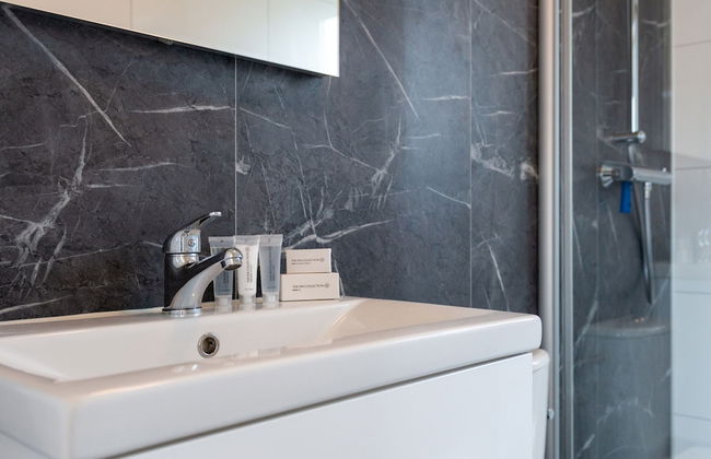 Modern Chalet With Dishwasher, in a Holiday Park, in a Natural Environment - Photo 9