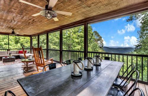 Cozy Mountain Cabin with Long-Range Views near Waterfall Park in Old Fort, NC - Foto 12