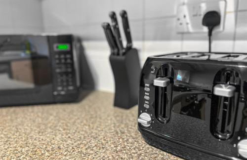 Stylish Apartment Near Heathrow, Skyline Views - Foto 17