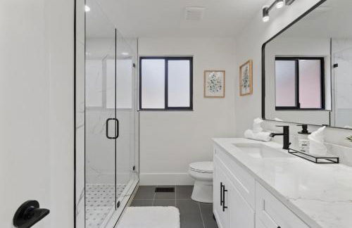 All-New Luxe Stay Views, Sauna & Hot Tub villa - Foto 47