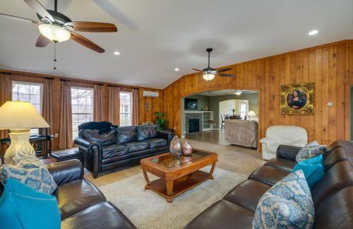 Nature Getaway with On-Site Trails, 17 Mi to DC! - Foto 11