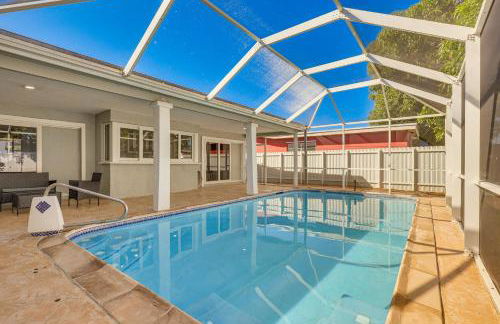 3 Mi to Hard Rock Stadium Home with Fenced-In Yard! - Photo 2