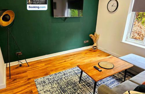 2 Large Bedroom House By Homebird Property Management Short Lets & Serviced Accommodation Leeds With Private Parking & Garden - Foto 10