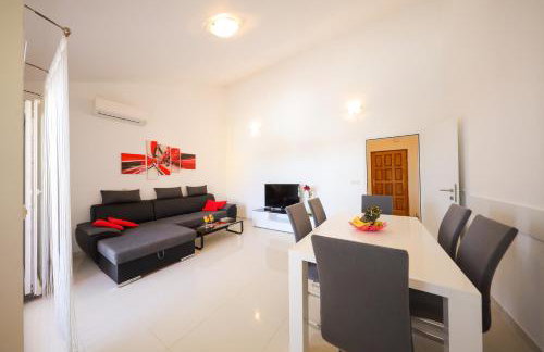 Villa Pino with Pool, Sauna & Jacuzzi - Foto 18