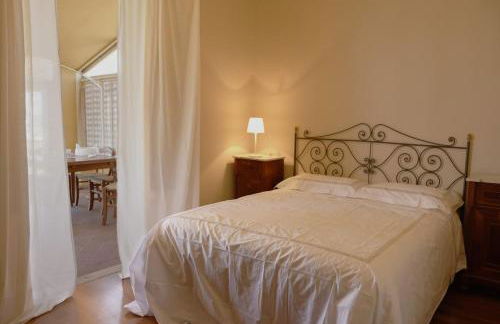 Villa panoramica con Jacuzzi privata tra Firenze & Lucca ,3 camere, 4 bagni - Foto 4