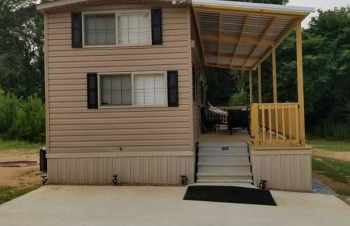 Tiny home with hammock loft BBQ and yard - Foto 20