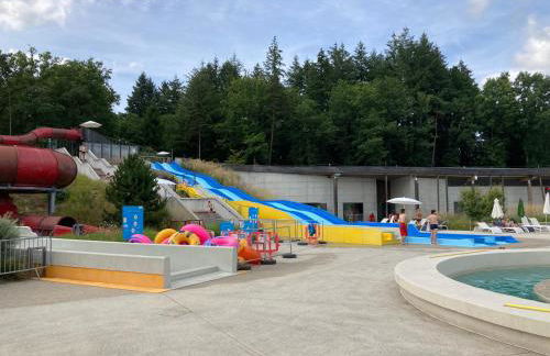 F1 noir/anis, avec terrasse couverte et jardin (E) - Foto 18