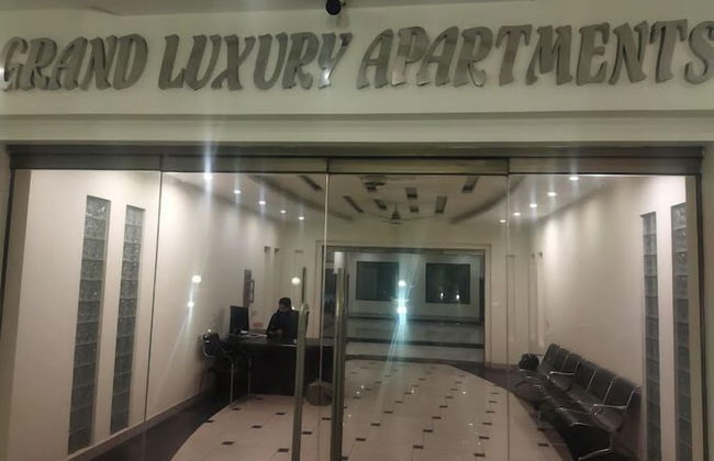 Grand Luxury Apartments - Photo 2