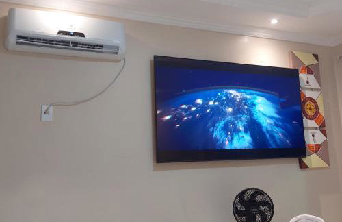 DUPLEX ALTO PADRÃO NO COND. OURO NEGRO - COROADO - Foto 6