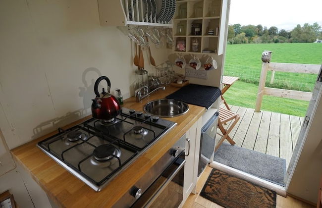Shepherd's Hut @ Westcote - Foto 8