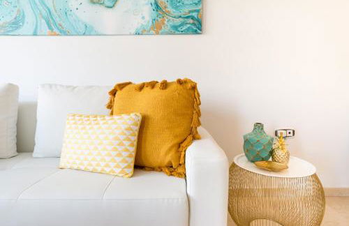 Charming apartment on the beach - Pool and parking - Photo 14