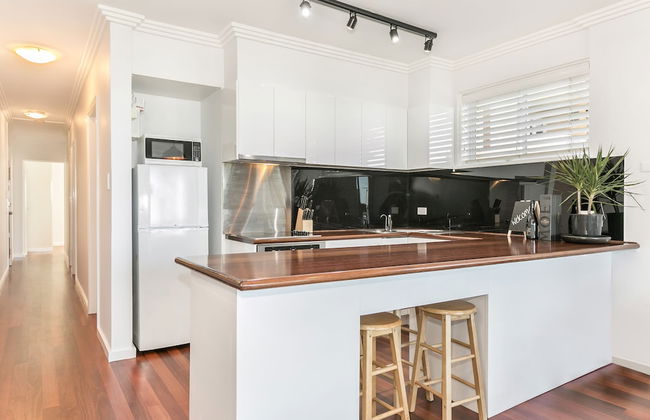 Beachfront on Golden Mile - Photo 6