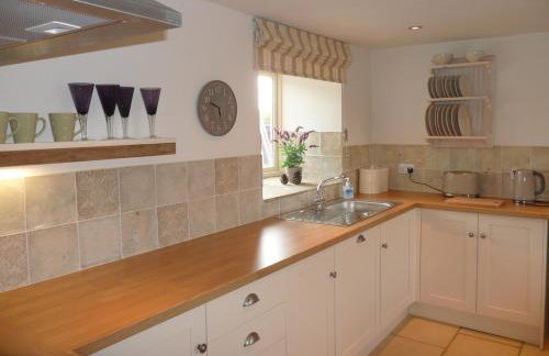 Meadowbeck Holiday Cottages - Photo 9