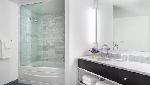 AKA Beverly Hills - Foto 3, towels, Shower