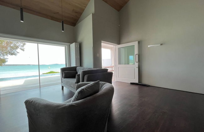 Beach Tower House Luxury Beachfront Villa - Photo 31