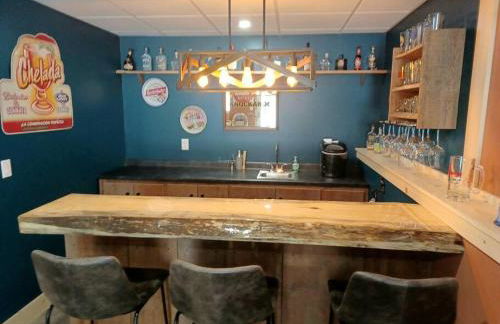 Sunrise Views Cabin with King Bed, Bar & Game Room - Foto 26