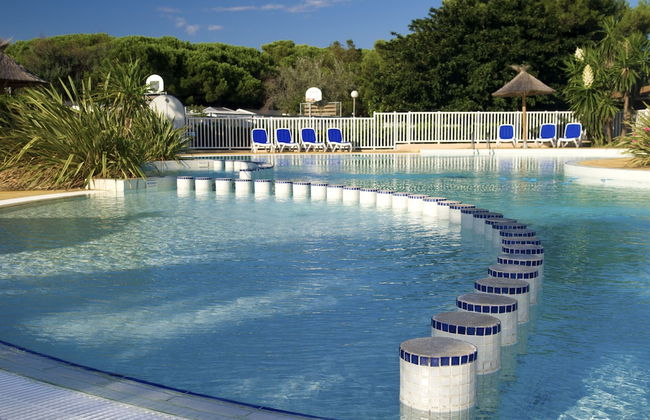 Camping des Rives des Corbieres - Foto 1