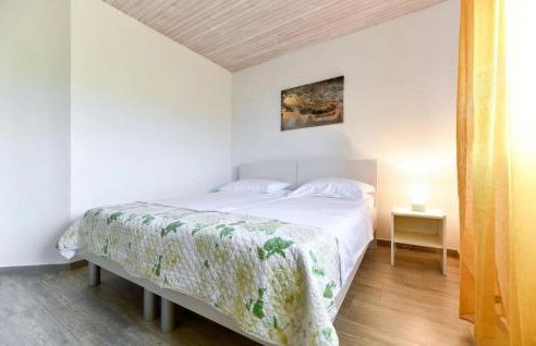 Six-Bedroom Holiday Home In Sv Filip I Jakov - Foto 35