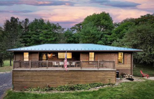 Mountain Cabin w Hot Tub Deck Grill & Fire Pit - Foto 2