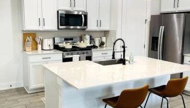Stylish Oasis - Near City Center - Mins 2 Downtown - Foto 2