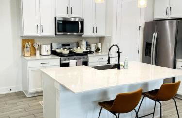 Stylish Oasis - Near City Center - Mins 2 Downtown - Foto 2