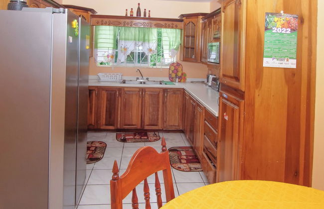 Entire Homestay In Kingston - by Airport - Foto 13