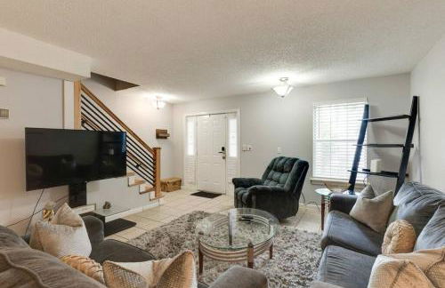 Prime Location With Balcony Near Broadway and Top Golf - Foto 1