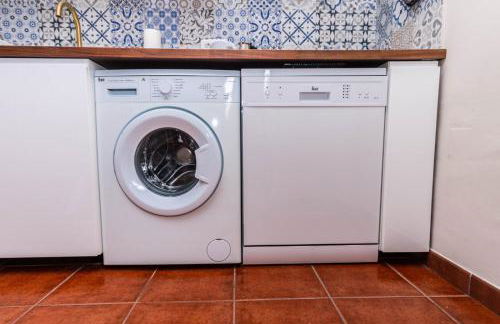 Golden Sunny View Apartment - Photo 23