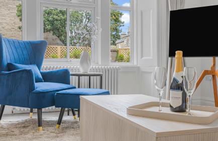 Elegant Garden Apartment, Private Parking & EV Charger, Walk to Town - Foto 27