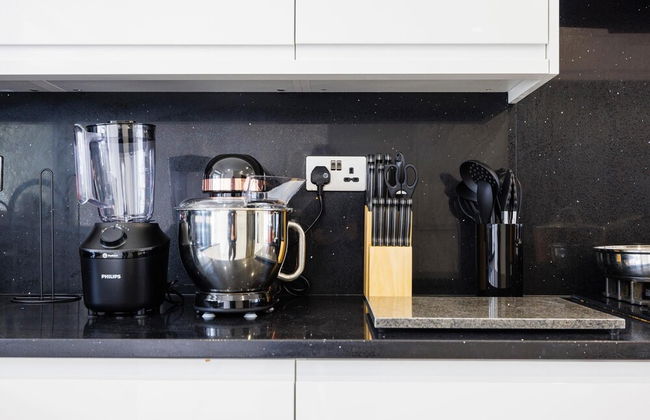 Luxurious - Pool Table - Games Room - Free Parking - Photo 41