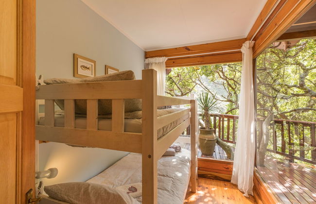 Ballots Bay Treehouse by HostAgents - Photo 15