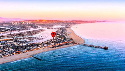 2026 Award Winner, Luxe 2BR, steps to sand & pier, with fire pit, AC and parking - Foto 2