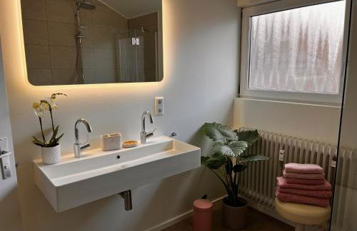 Seerose - W14, zentral in Bahnhofsnähe, Küche, 3 Schlafzimmer - Photo 14