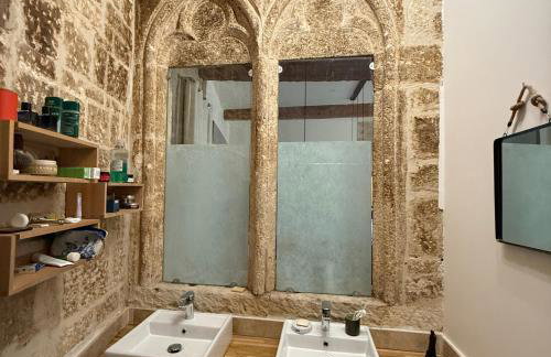 Chic Renovation of Medieval Monastery - Foto 4