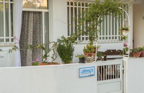 Johnny's Apartment - Photo 48