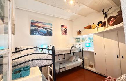 Casa con jardín a 40 metros de la playa. VR. - Foto 57